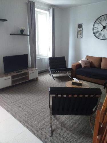 Sedan Apartment | Tres bel appartement face au Chateau 2 ch 4 pers - BAUDELAIRE