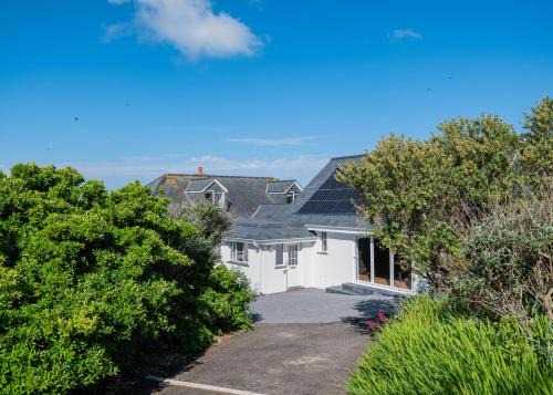 Treator House | Treverden