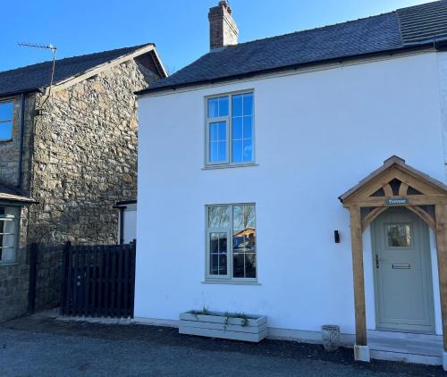 Minera House | Trevose