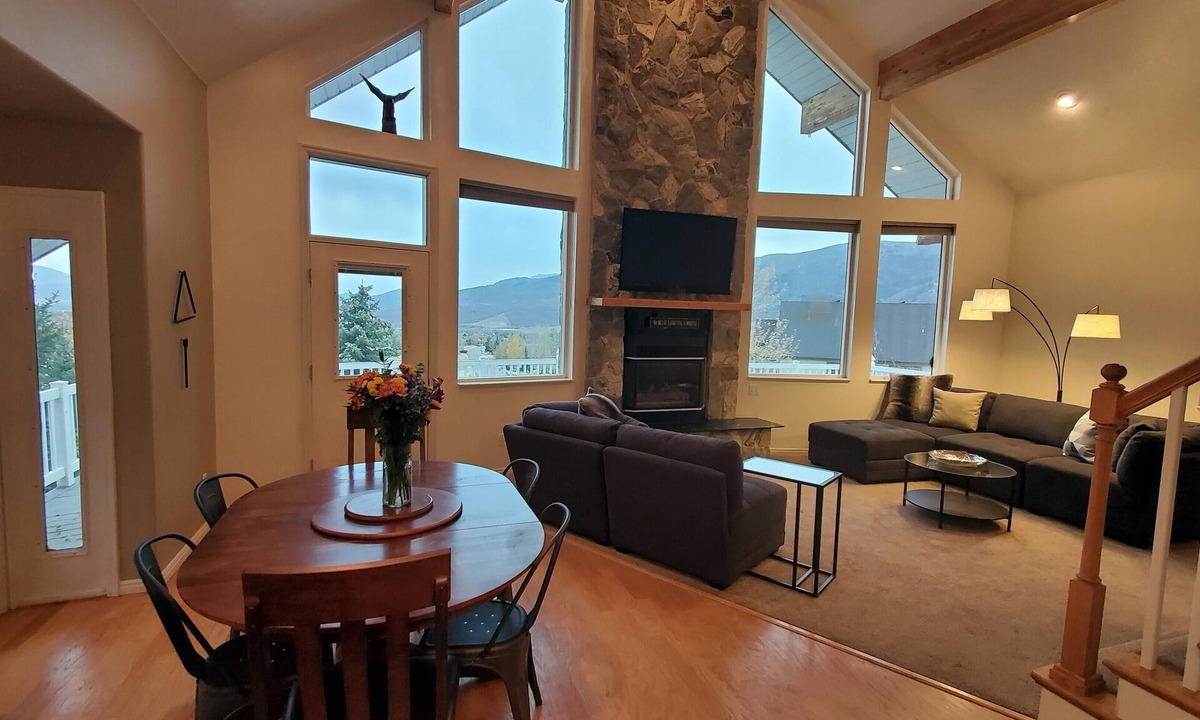 Wolf Creek House | Tri-Ski Chatou; centerered between 3 ski reaorts. No cleaning fee.