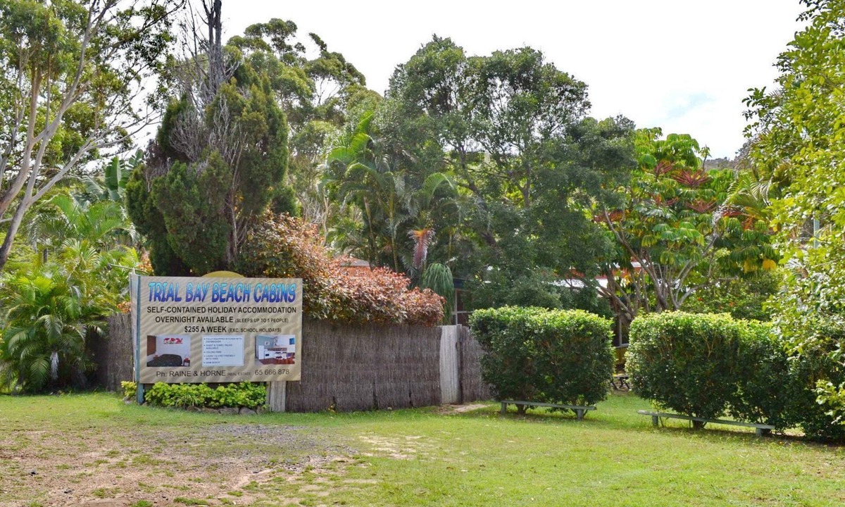 Arakoon Apartment | Trial Bay Beach Cabin 2