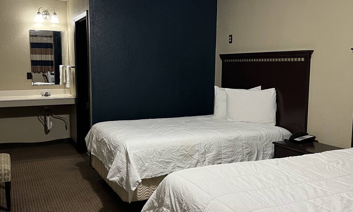 Ste Genevieve Hotel | Triangle Inn Motel