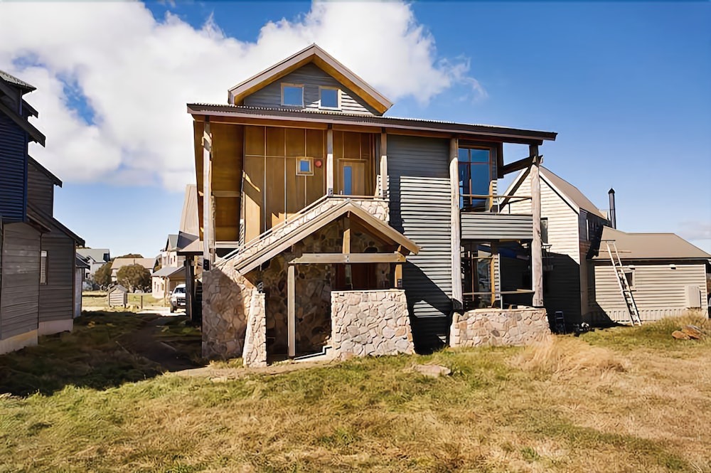 Dinner Plain Hotel | Triggerplant 2