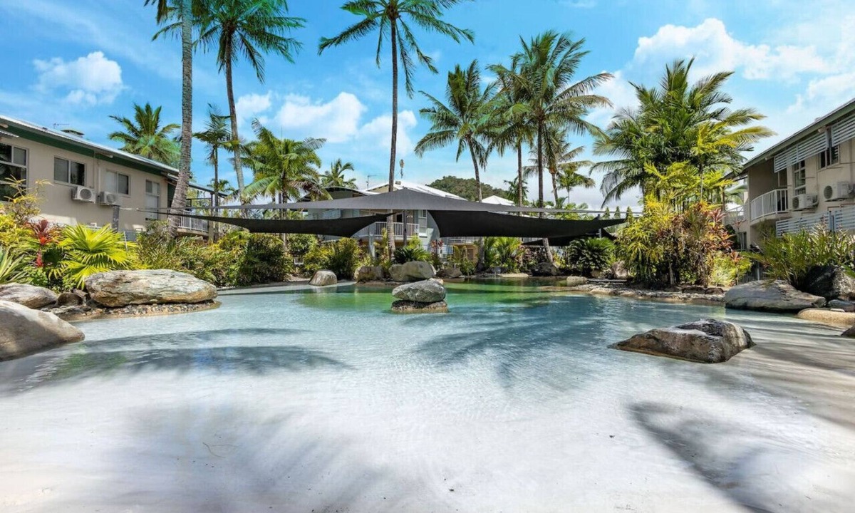 Trinity Beach Apartment | Trinity Beach Resort 2BR Apt; Pools 500m to beach!