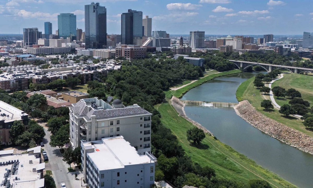 Fort Worth Apartment | Trinity River Views - King Bed Near Downtown FTW