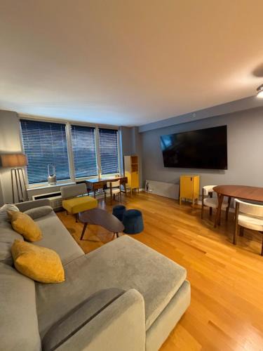 Palisades Park Apartment | Trio Apartment