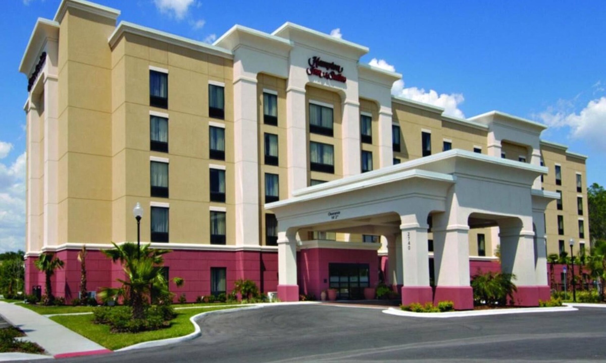 Wesley Chapel Hotel | Triple 2 Queen Studio w/Sofa Bed + Pool Access