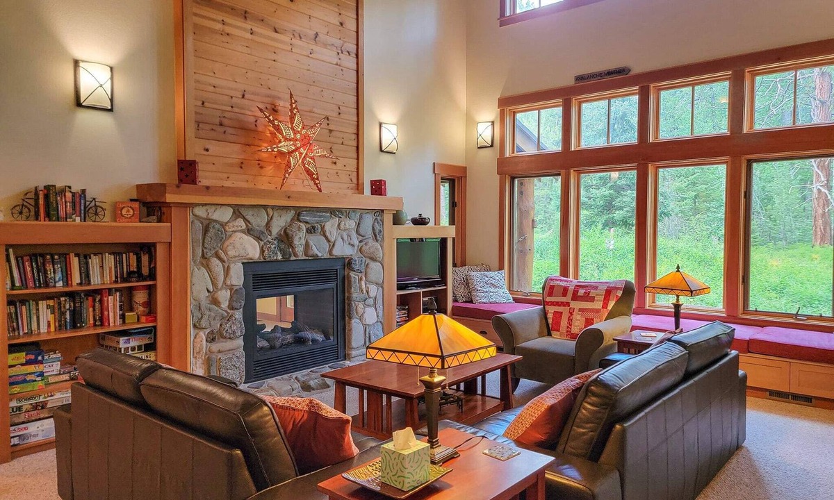 Mazama Cabin | Triple J Cabin Summar