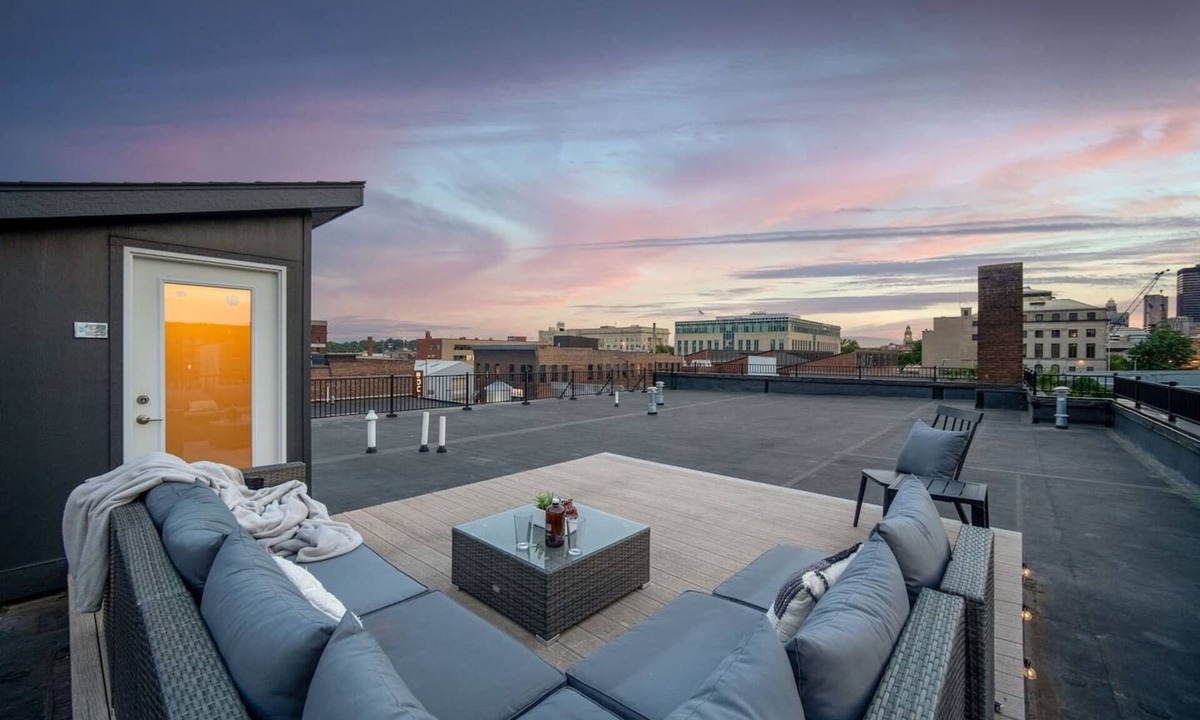 Historic East Village Condo | Triple Kings | Private Rooftop | Private Garage