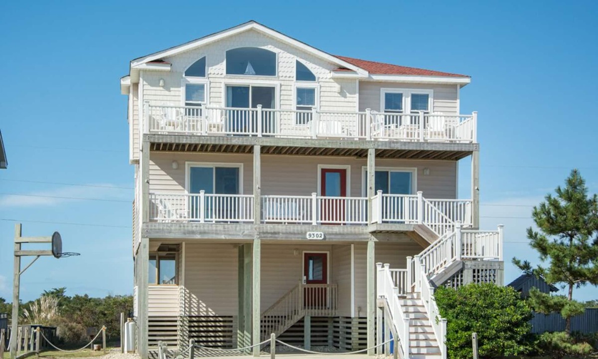 South Nags Head House | Triple Play: Semi-oceanfront, Private Pool, Spa