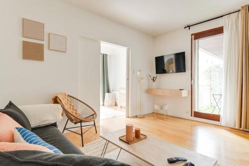 16th Arrondissement Apartment | Trocadero 1Bedroom 4 people
