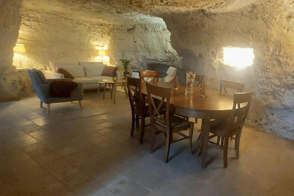 Montlouis-sur-Loire House | Troglo entre Caves et Châteaux