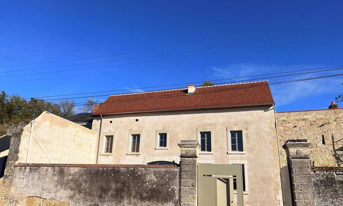 La Roche-Clermault Bed & Breakfast | Troglodyte family suite with access to indoor pool