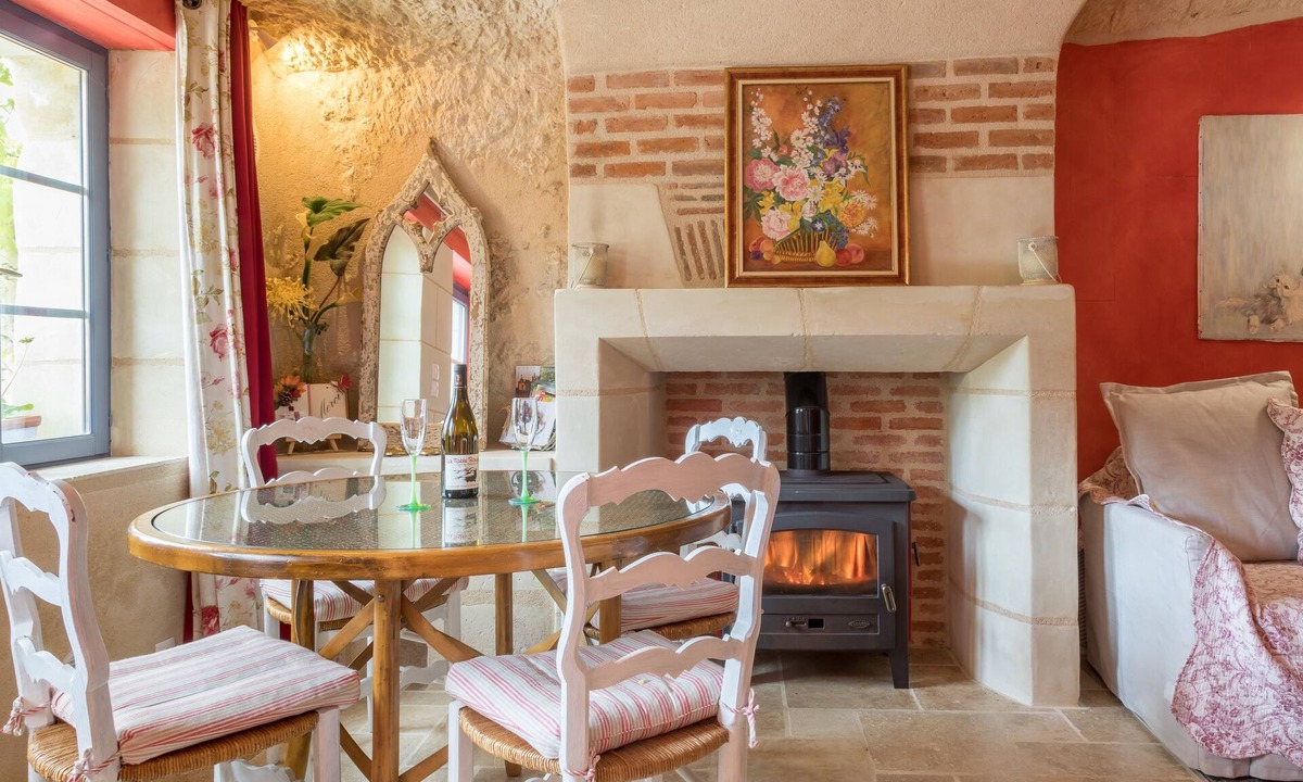 Noizay Cottage | Troglodyte holiday home in Touraine