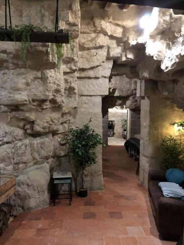 Le Puy-Notre-Dame House | TROGLODYTE - La Grotte d'Auré