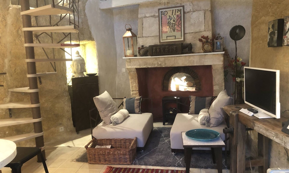 Thore-la-Rochette House | TROGOLOFT 2