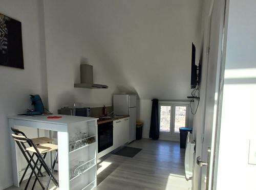 Brouckerque Apartment | Trois Studios-Cosy centre village