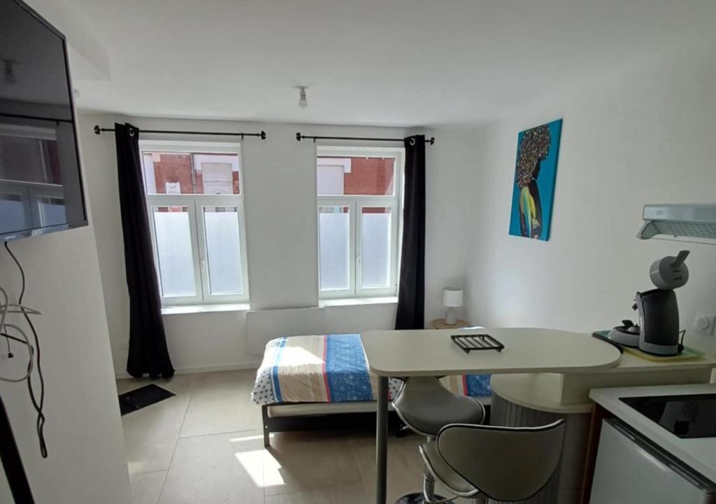Brouckerque Apartment | Trois Studios-Cosy centre village