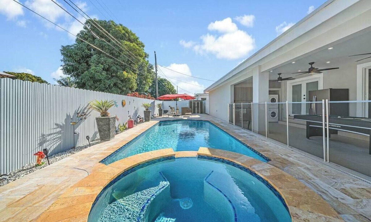 Flagami House | Tropical 3BR Miami Getaway – Pool & Prime Location