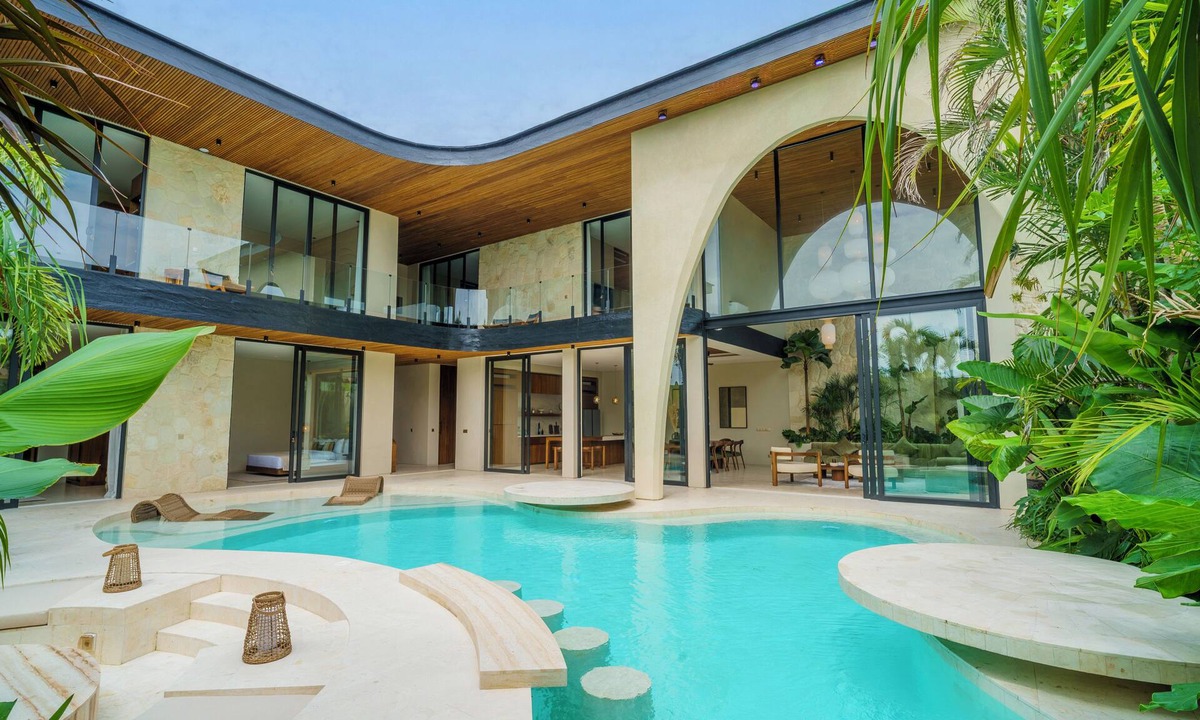 Umalas Villa | Tropical 6BR Luxury Villa with Beach Club Pool Design Amazing View