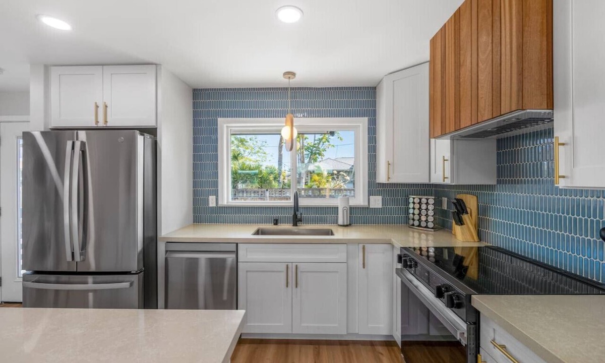 Coconut Grove House | Tropical Bliss in Kailua