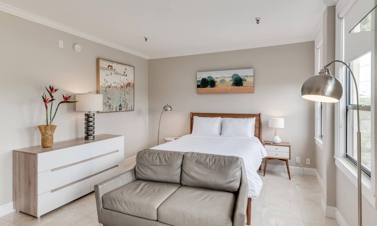 Palm Beach Condo | Tropical Coastal Loft 3214