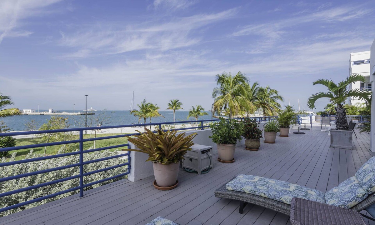Truman Annex Condo | Tropical Executive at The Truman Annex in Key West