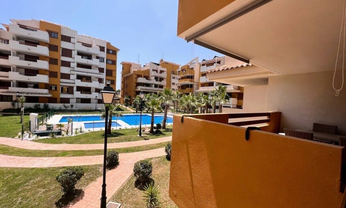 Punta Prima Apartment | Tropical First floor apartment PP25