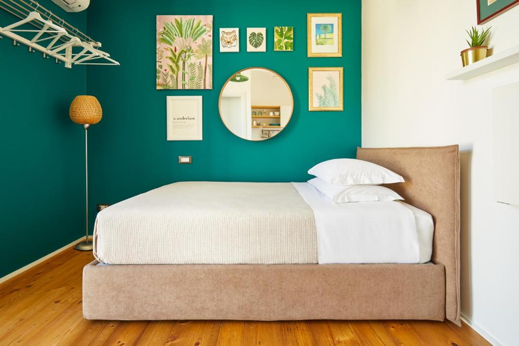 Centro Storico Apartment | Tropical Micro Studio with Terrace and Duomo Views