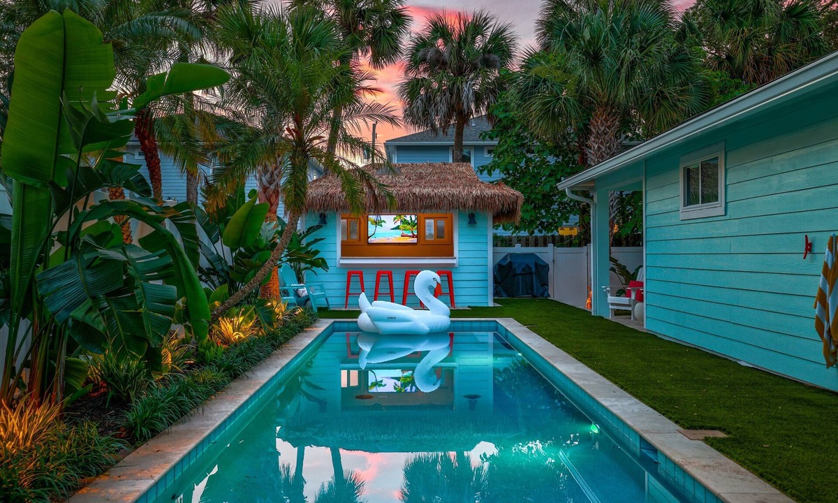 Jacksonville Beach House | Tropical Modern | Pool, Walk to Beach, 2 En Suites