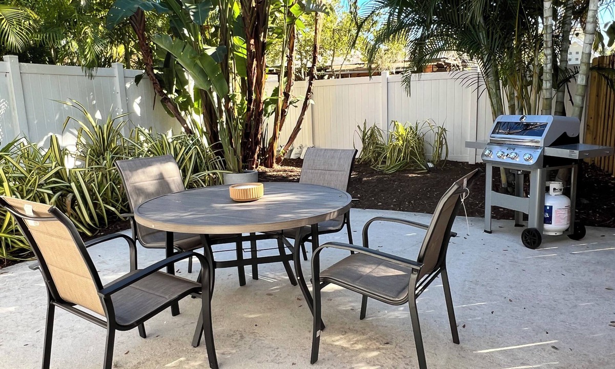 Gillespie Park House | Tropical Oasis in Downtown Sarasota