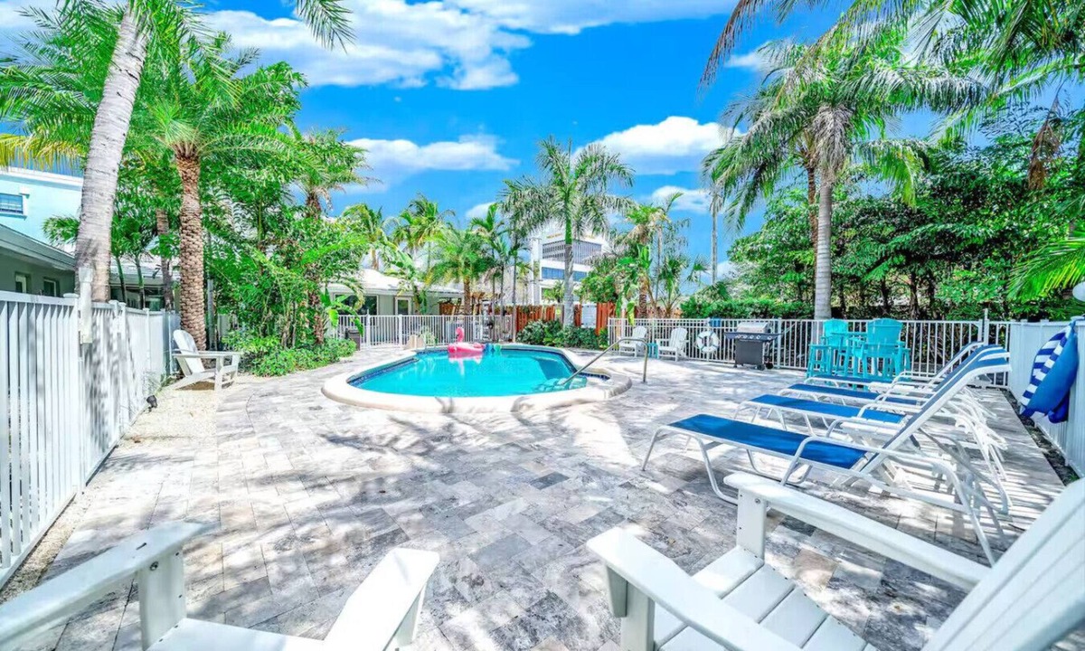 Fort Lauderdale Apartment | Tropical Paradise+ Pool & Patio!