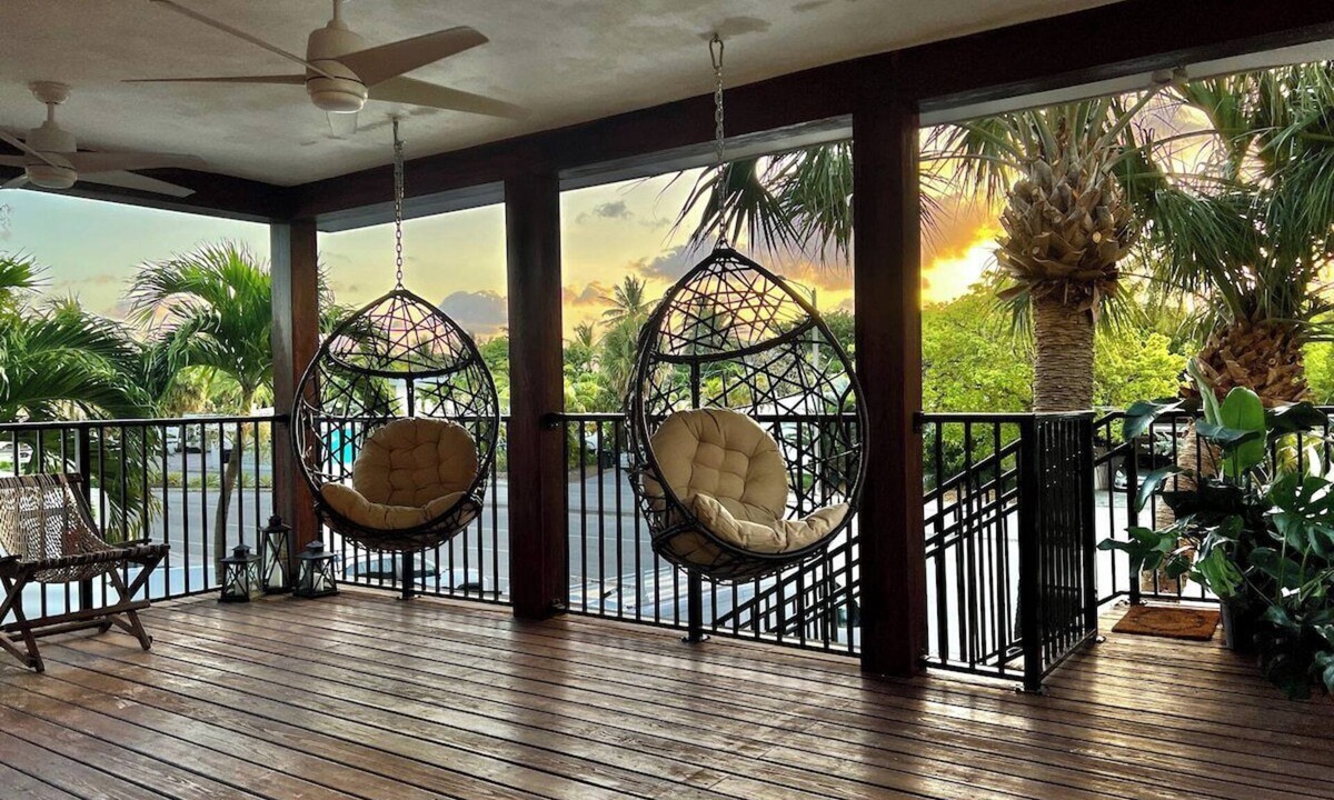 Lauderdale Beach Cabin | Tropical Treehouse, Beach Access