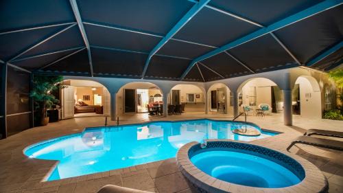 Cape Coral Villa | Tropicana - PoolSpa large south Terrace Boatlift