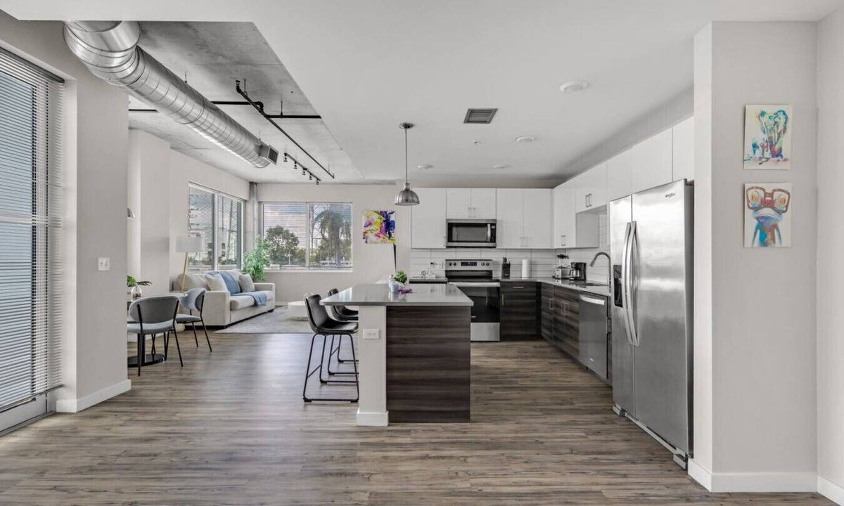 St. Petersburg Apartment | Tropicana Stadium 2 Bed In DWTWN W/Free Parking