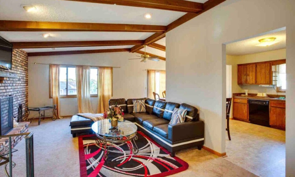 Brooklyn Park House | Trose Cozy Paradise