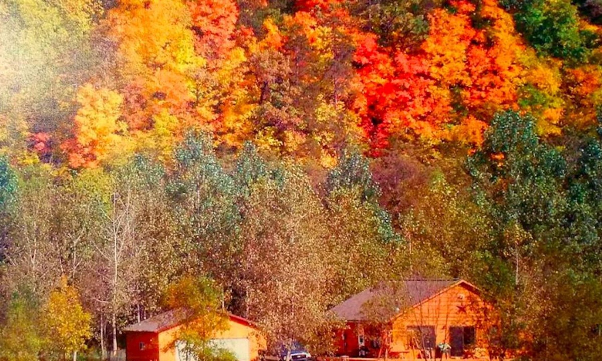 Waterville Cabin | Trout Lodge w/ Hot Tub