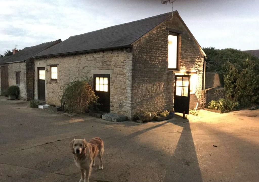 Farthinghoe Apartment | Troy's Barn