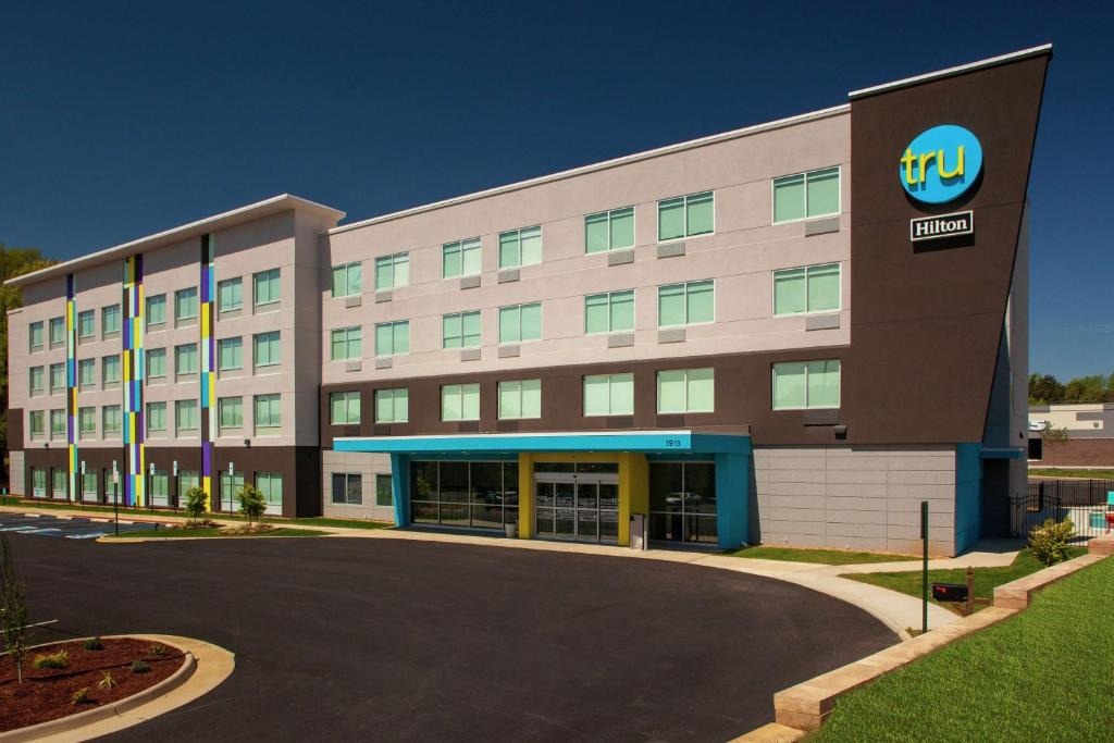 Farmville Hotel | Tru By Hilton Farmville Va