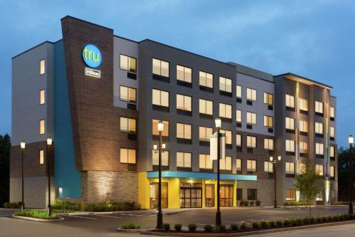 St. Charles Hotel | Tru by Hilton St. Charles St. Louis
