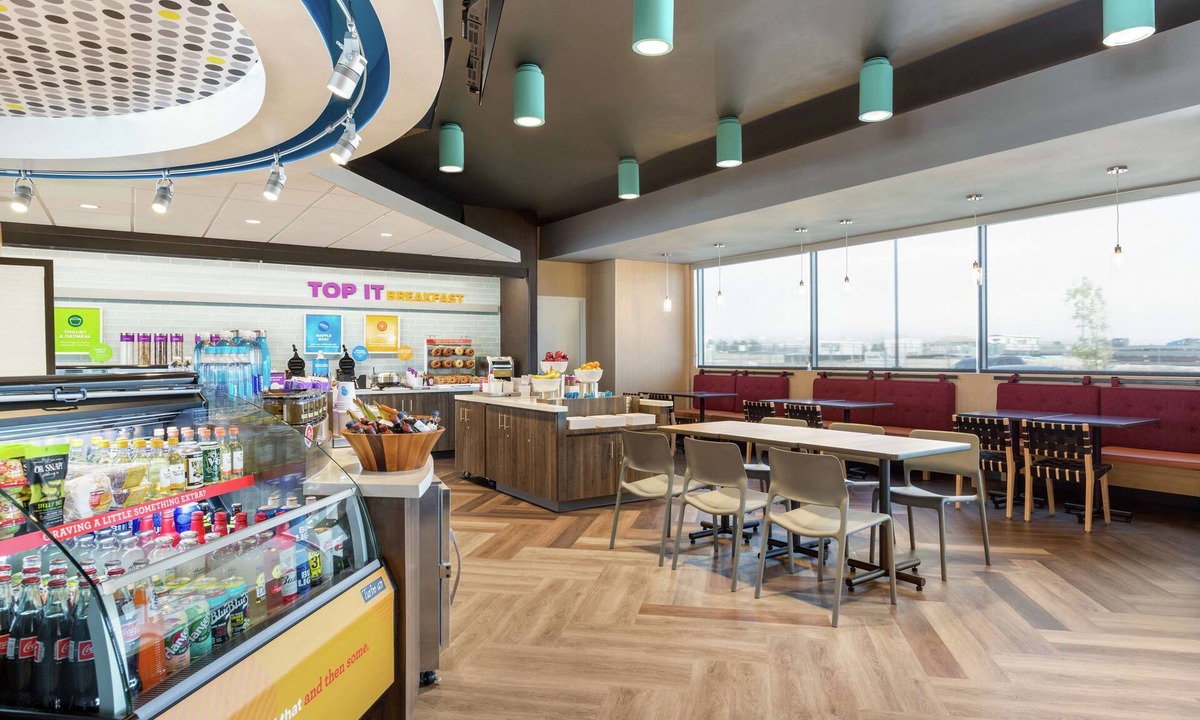 Greenwich Hotel | Tru by Hilton Wichita Northeast