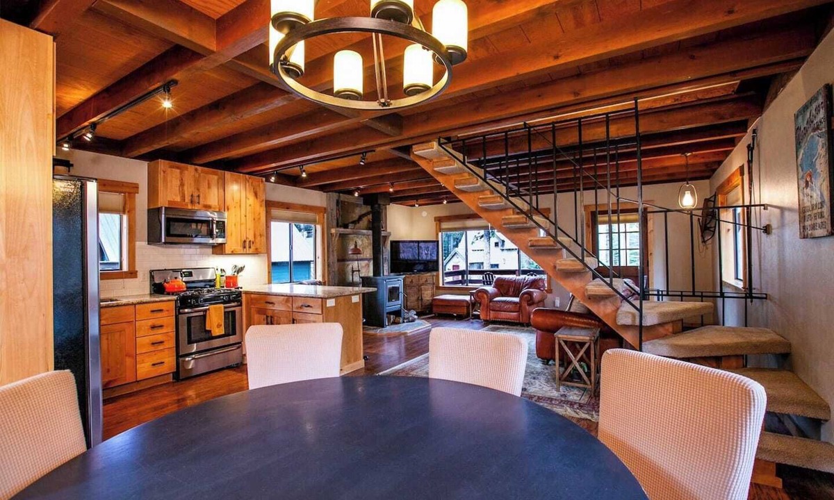 Donner Lake Woods Cabin | Truckee Time - Donner Lake Retreat