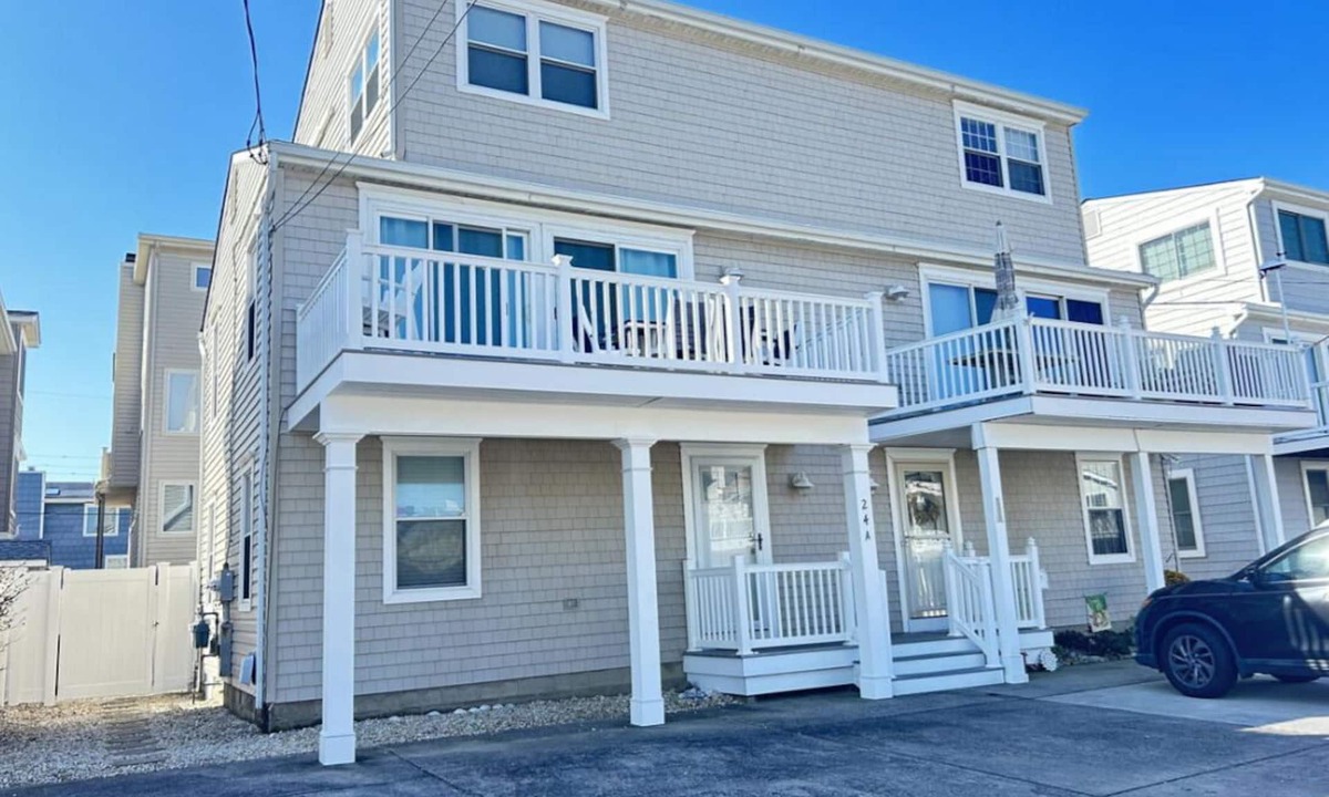 Townsend's Inlet House | True Beachblock. 5th house from the beach with no streets to cross!
