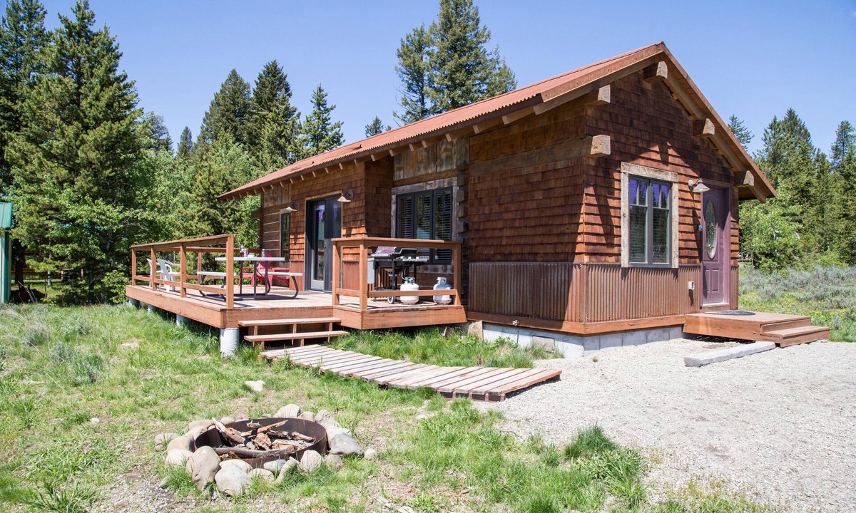 Island Park Villa | True Grit Adventure