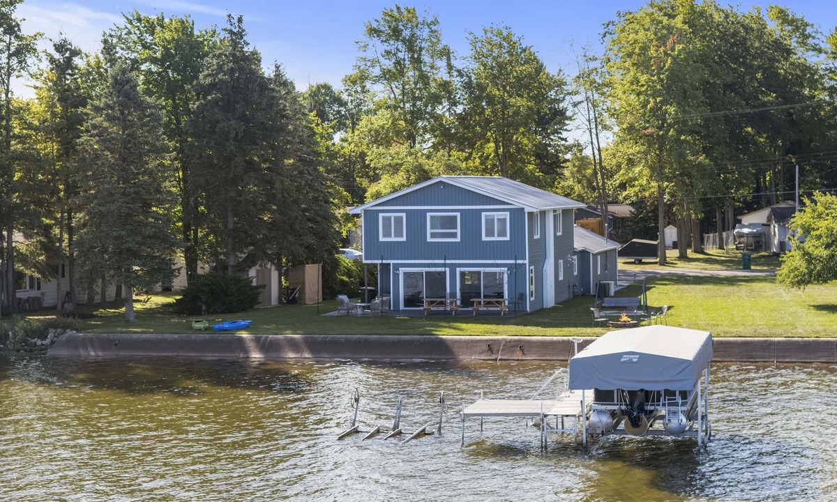 Prudenville House | True Houghton Lakefront | Double Lot & Dock