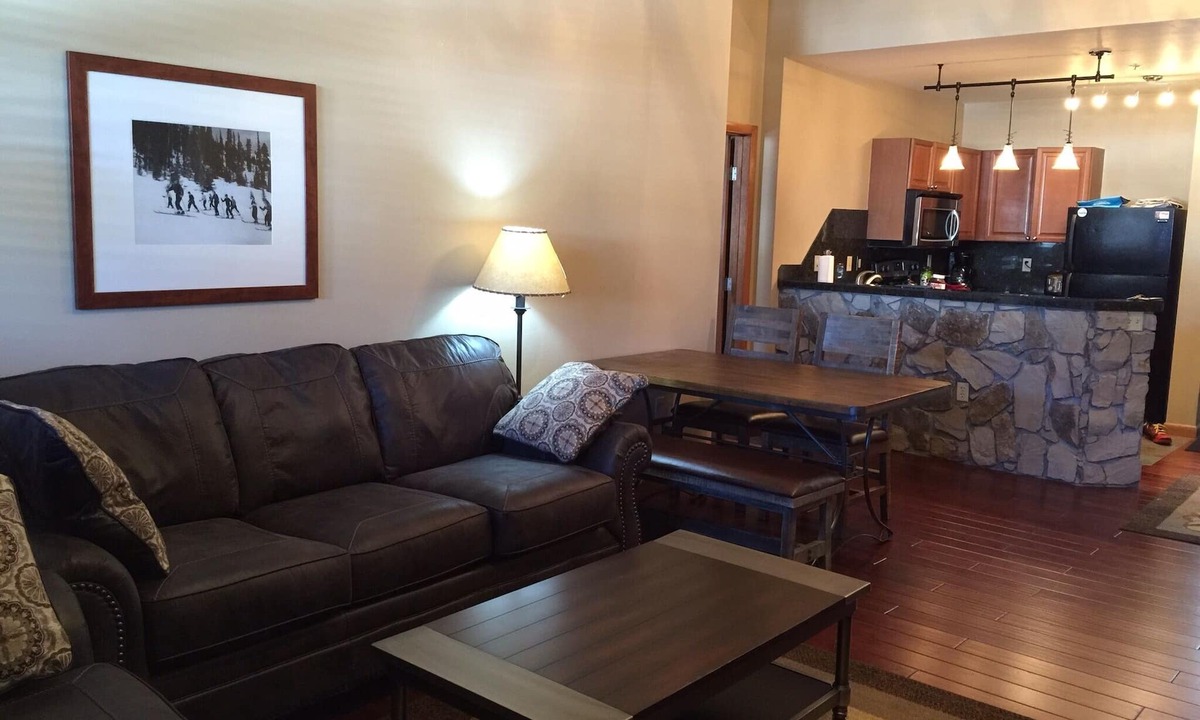 Winter Park Condo | True ski in out.Don’t hit request to book without asking please,use contact host