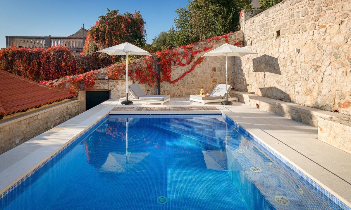 Pile House | Truly Luxurious Villa next to Old Town, Pool, 4 bedrooms in Mediterranean style