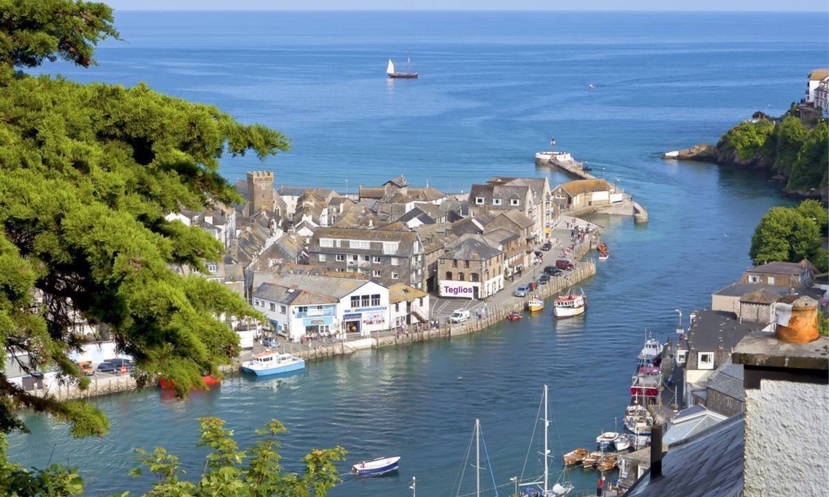 Looe House | Truly magnificent, luxury waterfront apartment