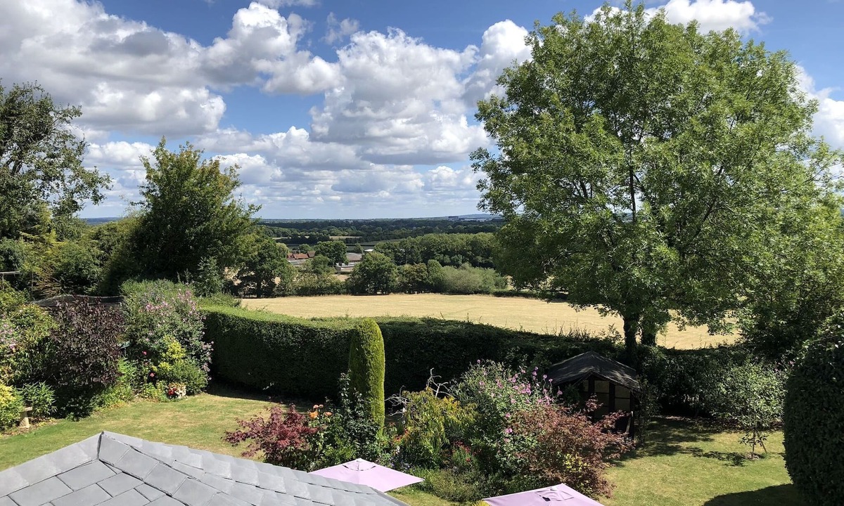 Charlwood Bed & Breakfast | Trumbles