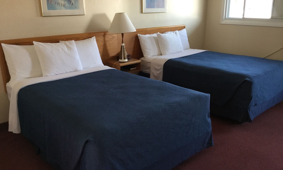 Sault Ste. Marie Hotel | Trunk Road Motel